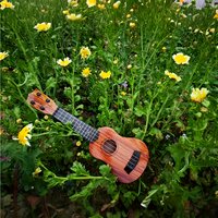 Decoratieve Ukulele 21 Inch | Houten Look Muziek Instrument Decoratie & Woonaccessoire