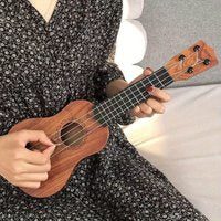 Decoratieve Ukulele 21 Inch | Houten Look Muziek Instrument Decoratie & Woonaccessoire